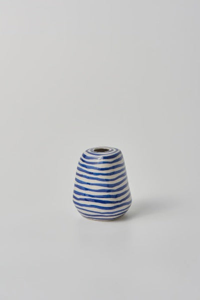 Jones &amp; Co Facet Vase Medium Blue Lines